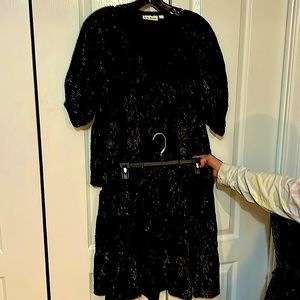 Roller Rabbit 2 piece gold and Black slit and top